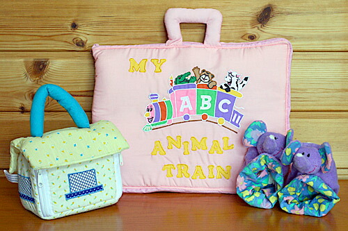 布絵本 布もちゃ ABC英語 MY ABC ANIMAL TRAIN ピンク &布のプレイハウス金髪の女の子と3びきのくま &おまけ付きルームシューズ ファンタイムプレイ&ラーンギフトセット 【知能開発レッスンブック】 幼児教育 選んで!!無料ギフトラッピング