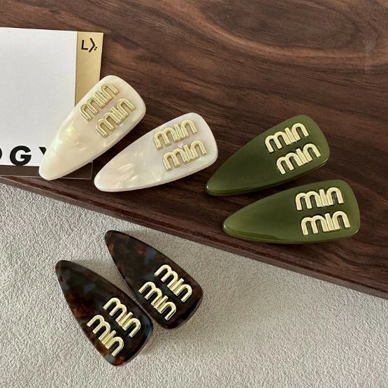 楽天市場】【8/10限定・最大2万円OFFクーポン配布中】MIUMIU