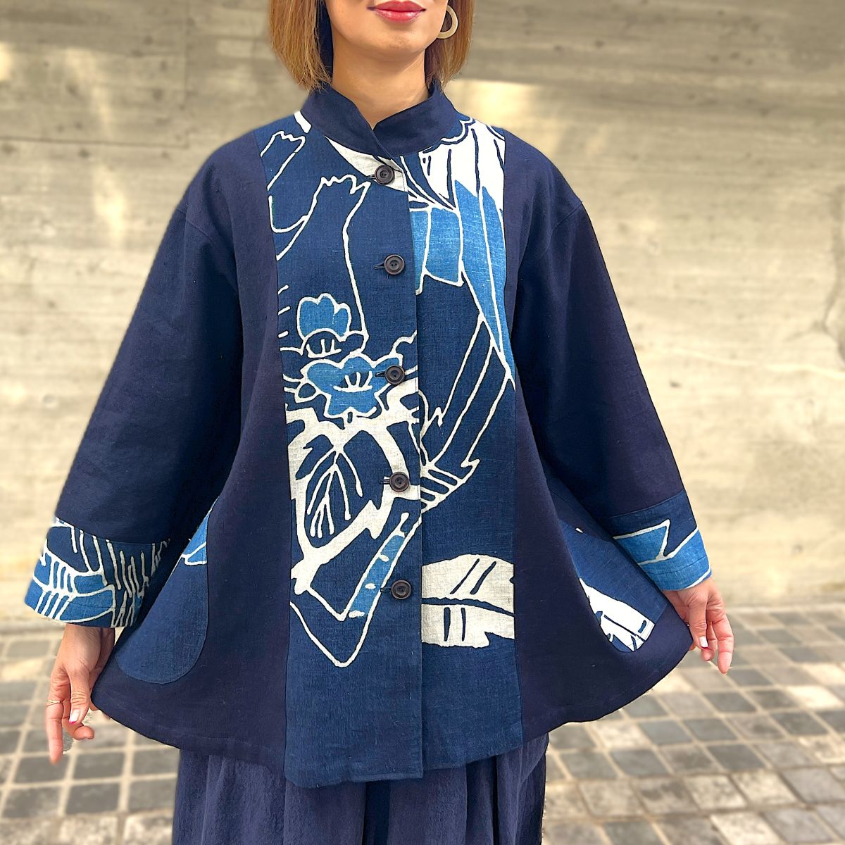 古布藍染刺し子バンドカラージャケット 刺し子」×「藍染め」日本の伝統をまとった『藍染めジャケット