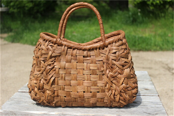 楽天市場】《伝統的な網代編みの風合いを活かした》山葡萄籠工房