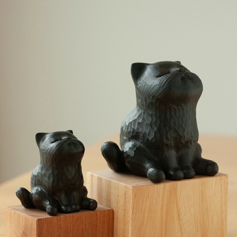 静寂に佇む、瞑想猫 - 黒檀 / 金檀 手彫り・天然素材の一匹 元也作 手作り ハンドメイド 手彫り ギフト プレゼント クラフト / ナチュラル / 木の雑貨 / 幸運グッズ / ギフト / 日本の美 / 福を招く猫 / 無垢材|幸福の家 店