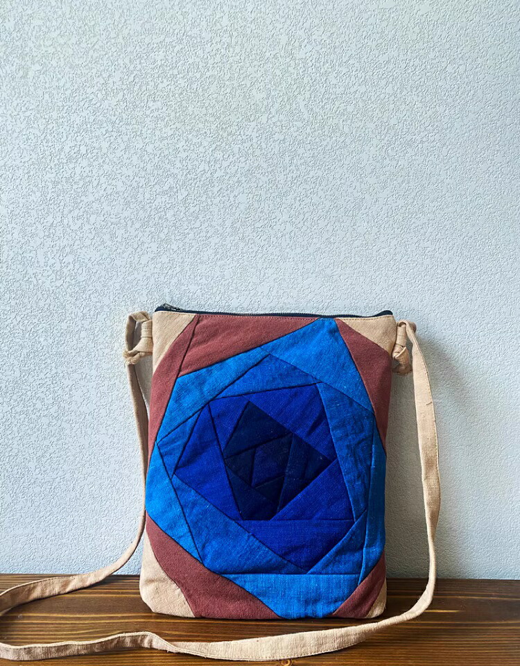 オリジナル手織り布 &times; パッチワークバッグ 植物染め・一点物・ショルダーバッグ・トートバッグ・ローズモチーフ ハンドメイドバッグ ナチュラルファッション / 小さな工房 / オリジナルデザイン｜幸福の家　店