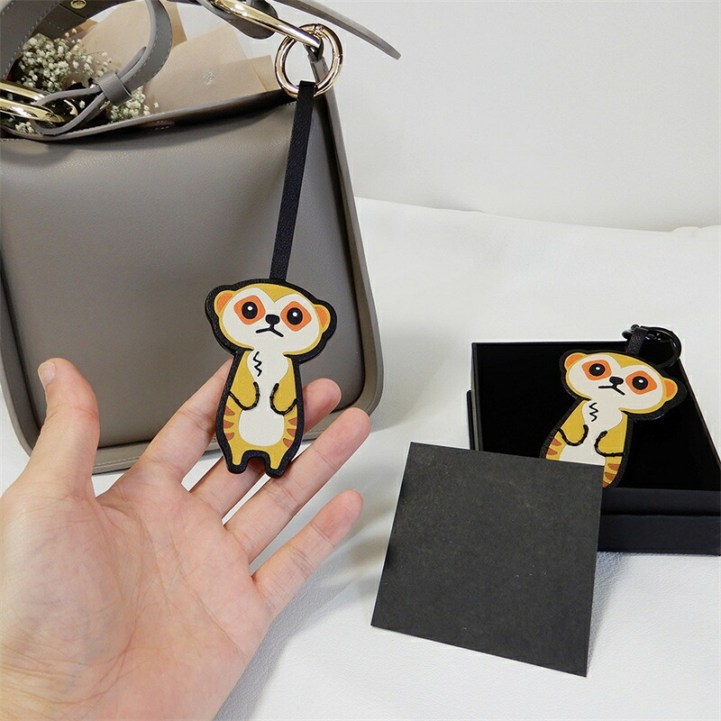 ミーアキャット 本革 バッグチャーム キーホルダー ハンドメイド レザー 手作り かわいい 動物モチーフ ナチュラル シンプル ギフト 誕生日 プレゼント レディース メンズ 単品｜幸福の家　店
