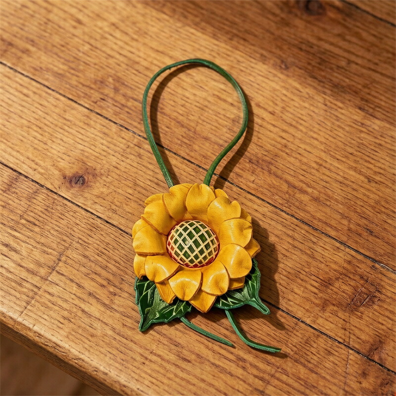 ひまわり 本革 バッグチャーム キーホルダー ハンドメイド 手作り 牛革 フラワー 立体デザイン かわいい ナチュラル ギフト プレゼント レディース 鞄飾り