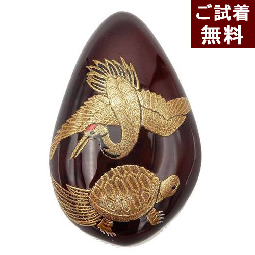 \最大30%OFFクーポン/琥珀 ネックレス ペンダントトップ 鶴と亀 縁起物 ループタイ チョーカー 原石 ルース 置物 長寿 男性用 メンズ チェリーレッドアンバー 赤色 バルト産 蒔絵 螺鈿 雫型 幸運 金運 松田祥幹 一点物 琥珀屋 No 3602|琥珀屋 職人が創る琥珀ジュエリー