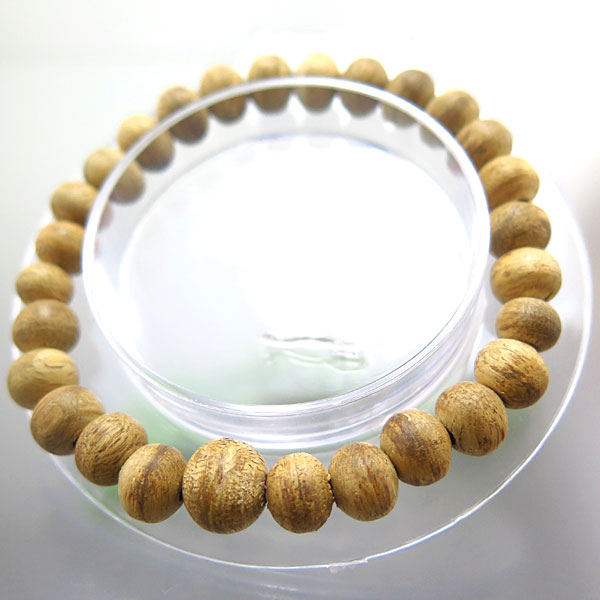 楽天市場】沈香 数珠ブレスレット 尺四玉（約8×9ミリ） 桐箱入り【腕輪