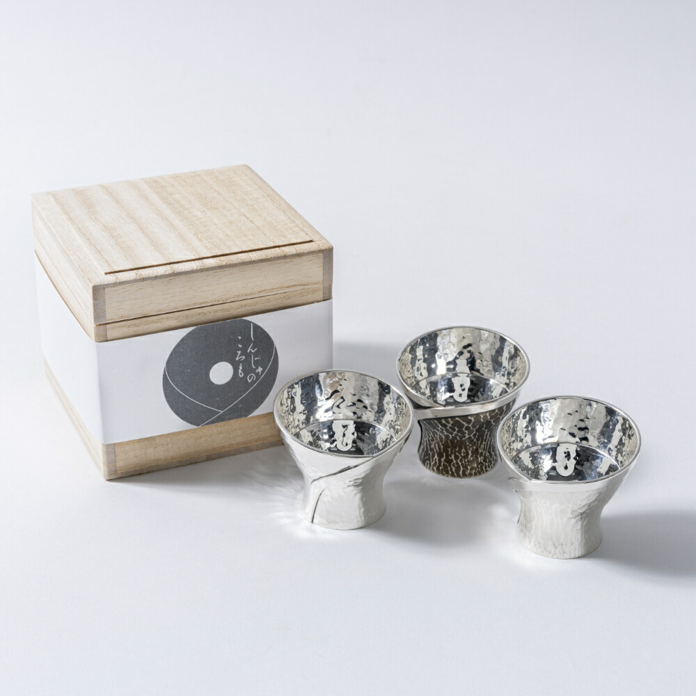 銀製／市制二十五周年記念　銀の盃。【桐箱付き、新品未使用　極上美品】。 楽天市場】有限会社日伸貴金属 東京銀器 銀器信楽焼盃 桐箱付き