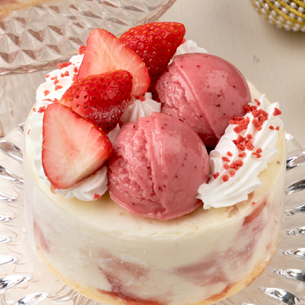 楽天市場】クリスマスケーキ 苺と木の実のショートケーキ 4号 楽天市場】クリスマスケーキ 苺と木の実のショートケーキ 4号