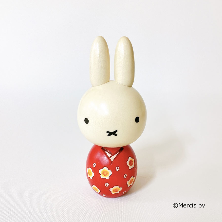 ミッフィー こけし うめ Miffy ディック ブルーナ 絵本 うさこちゃん ウサギ 贈り物 着物 和装 和服 和雑貨 母の日 プレゼント ギフト かわいい おうち時間 暮らし Stayhome 癒し りんご インテリア 木製 日本製 伝統工芸品 卯三郎こけし 雑貨 置物 グッズ コラボ