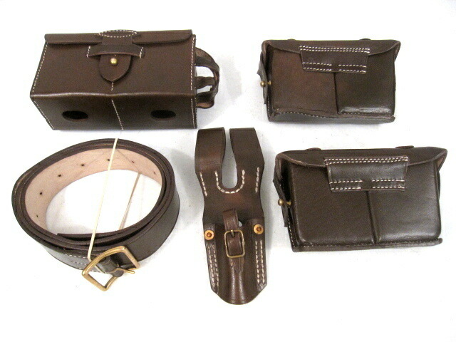 楽天市場】日本軍 弾薬盒 後期型 帯革 三十年式銃剣差 三八式歩兵銃