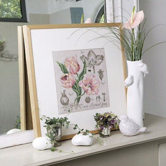VERONIQUE ENGINGER(ヴェロニク・アンジャンジェ)クロスステッチキット壁掛け お花 シリーズ "Etude a la Tulipe" (チューリップのエチュード)|ココロショップ