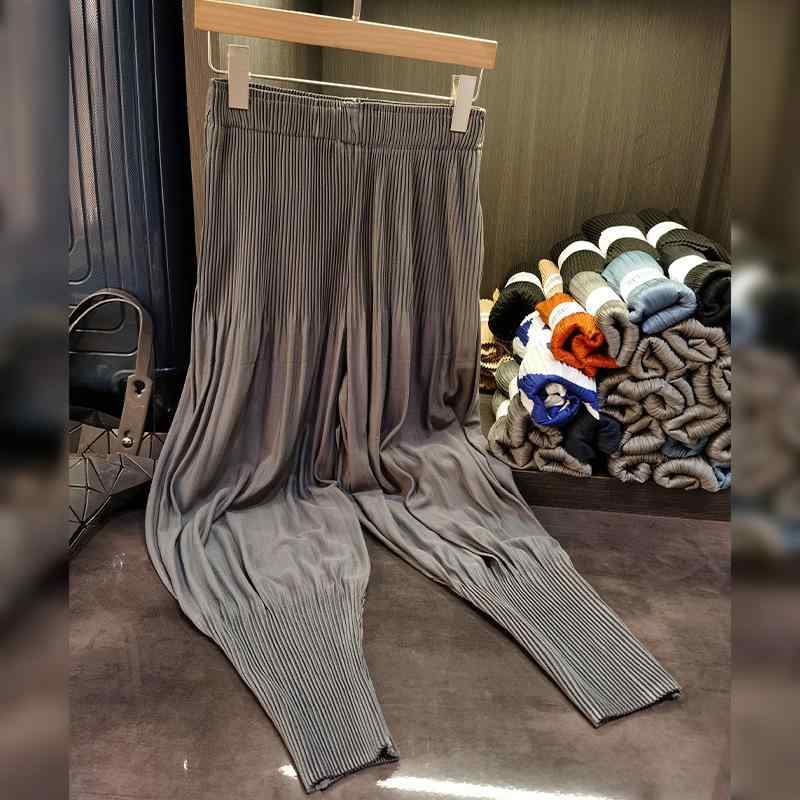 パンツ レディース カジュアル プリーツ パンツ ランタンパンツ 単色 シンプル 高級感 普段使い コーディネート ワイドシルエット 多色展開