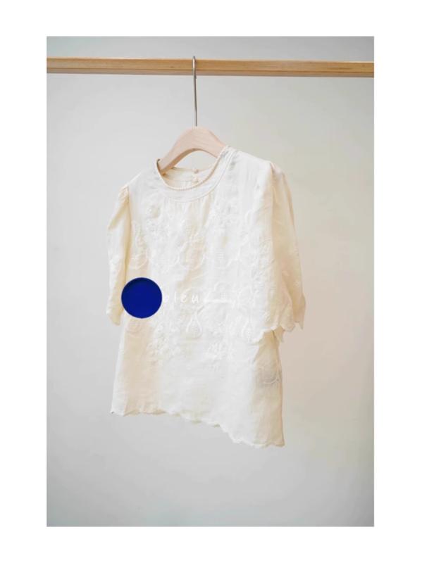 シャツ 女性用 リネン 薄手 軽量 ヴィンテージ 刺繍 ベージュ ナチュラルカラー ゆったりシルエット 着回し トップス カジュアルスタイル 普段使い 通勤用 吸湿速乾 高級感 体型カバー お腹周り カバー 快適 肌触り 風通し シンプル リラックス|KOKORONE