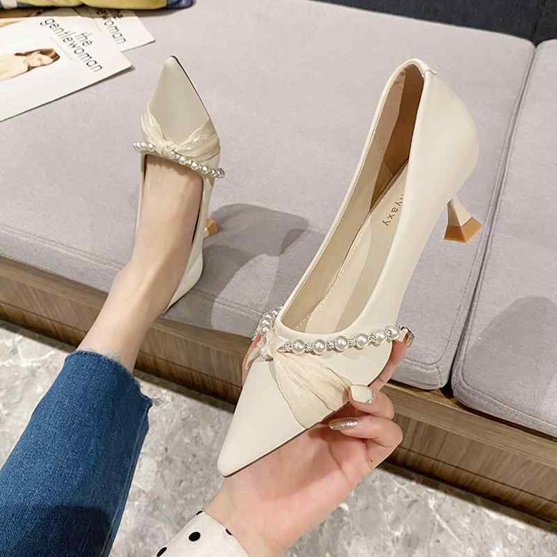 レディース パンプス パール チェーン 付き ポインテッドトゥ 細ヒール ローカット キトンヒール エレガント スタイリッシュ 女性用 靴 ハイヒール 尖頭 浅口 ファッション 気品 デザイン