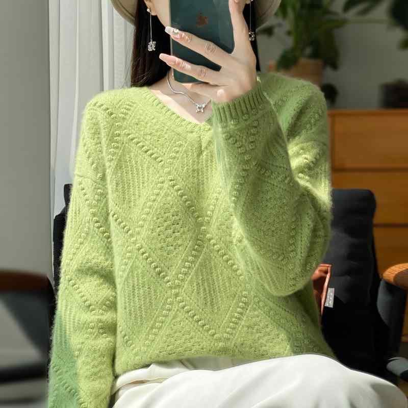 秋冬編み物プルオーバー レディース Vのど頚 ゆったり 途轍も無い大きさ 朦々たる 毛糸100% お花刺しゅう ティーシャツ 情の籠もった下穿き ニットトップス 花の冠yd 表現スタイル