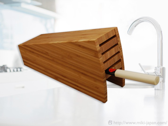 送料無料 みきかじや村 ナイフスタンド 300mm ライト Ts094 日本製 木製 竹 包丁 鋏 ラック ナイフラック 長い包丁 柳刃包丁 牛刀包丁 収納可能 取り外し 組み換え可能 変形型 本職 プロ用 和包丁向き 竹材の抗菌力が生きる シャープでお洒落な和包丁スタンド