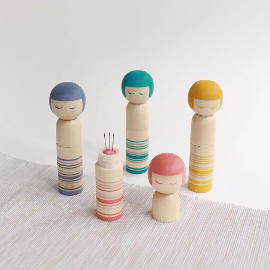 こけしの針入れ ハンドメイド 手作り ソーイング 針ケース 針山 裁縫道具 手芸用品 日本製 Cohana コハナ こはな ギフト プレゼント お母さん 誕生日 バースデー