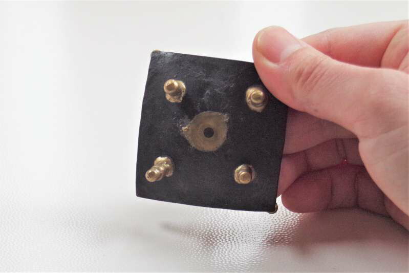Kokoshock Japan Handmade Gem Product The 大與鉄製燭台 Corner I Make An Accent With Brass At The Corner Of Plate And Do Not Keep A Plain Impression Because There Is Weight It Stable Can Put Up Candle To