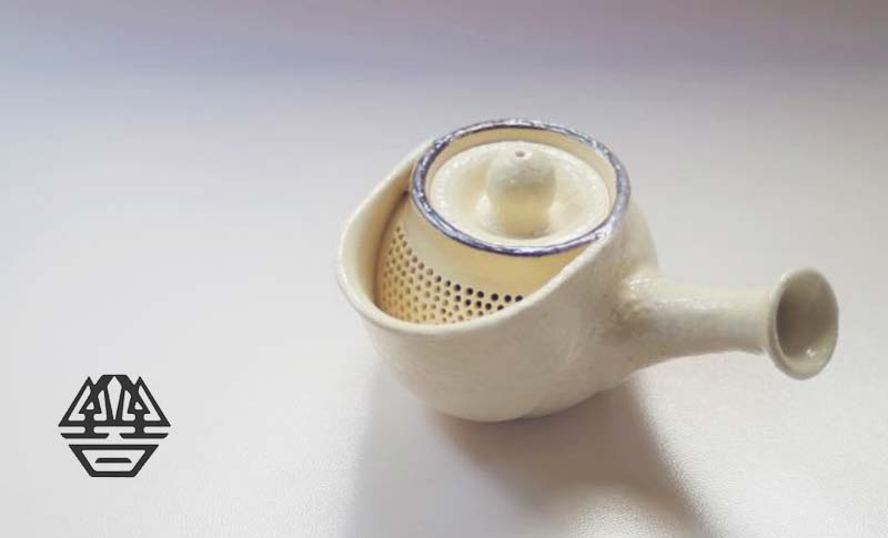 晋六窯 伽藍鳥急須 小大いさ 志野釉 /京焼窯元 芸術品/細工人の手仕事 京都の真実の言明もの /Japanese teapot きゅうす ティーポット / 茶器 瀬戸もの 瀬戸もの茶器/お歳暮 差し上げ物 差し上げ物 差し上げ物