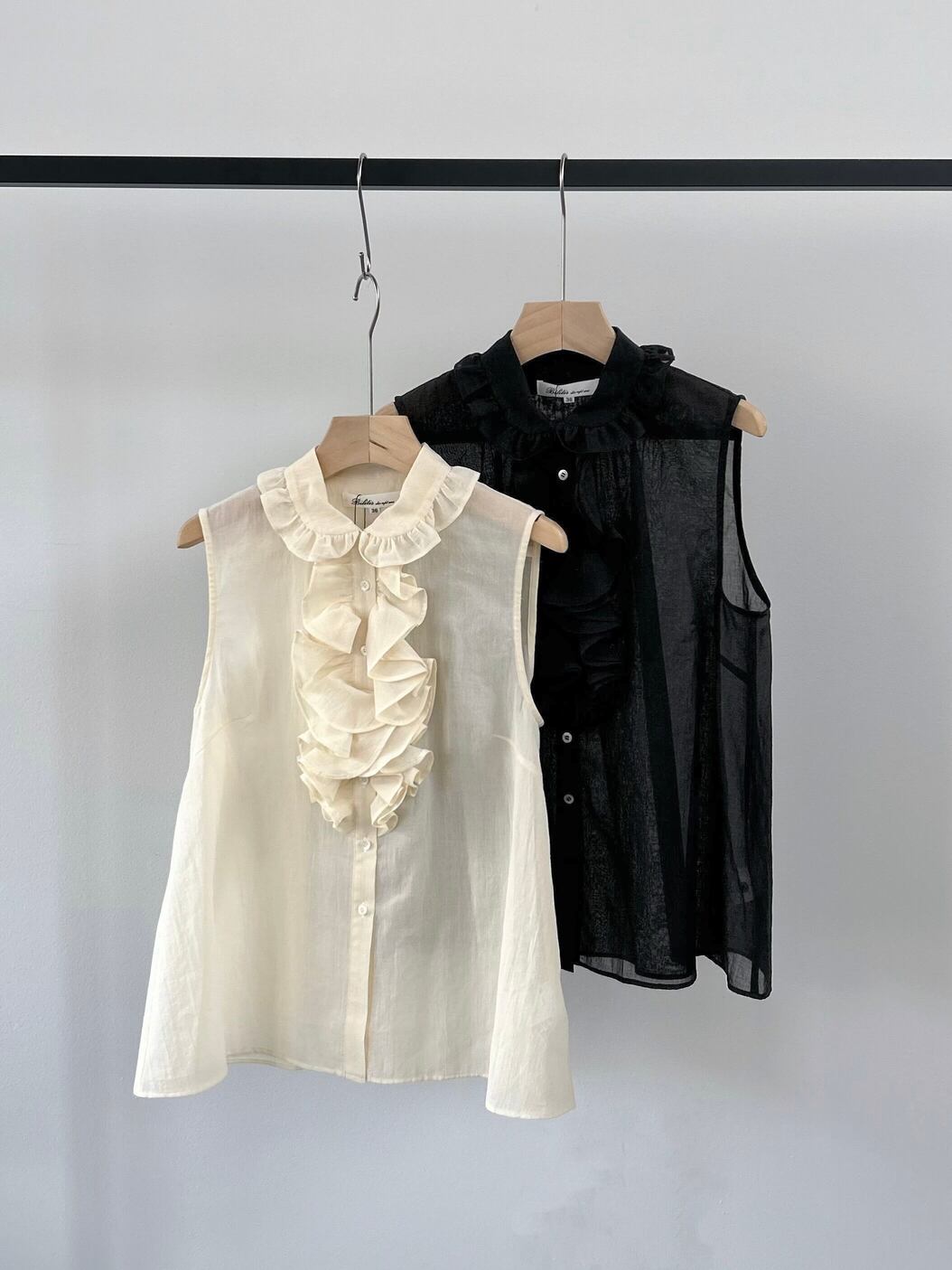 【Bilitis dix-sept ans】 Ruffle Blouse N.S ビリティス・ディセッタン ラッフルブラウス ノースリーブ オケージョン オフィスカジュアル コットン Pale Yellow Black 2911-941 KOKO｜KOKO
