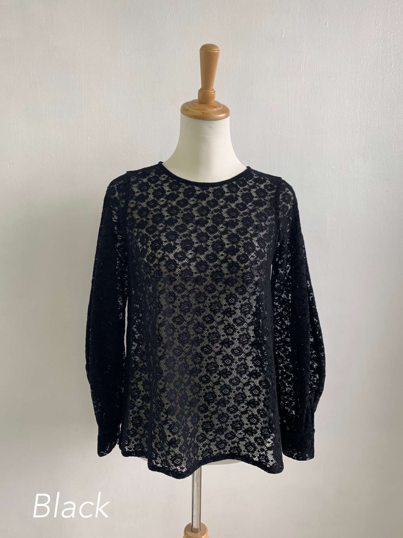 【Bilitis dix-sept ans】 Cluny Lace Blouse ビリティス・ディセッタン クルーニーレース ブラウス 透け感 オケージョン クルーネック コットン Beige Black 2911-793 KOKO 23,328円