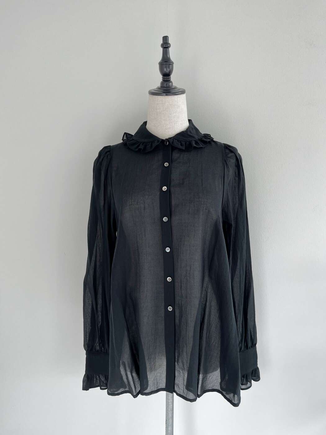 【Bilitis dix-sept ans】 Paris Chic Blouse ビリティス・ディセッタン パリスチック ブラウス シアー シフォン オフィスカジュアル コットン Black 2911-886 KOKO｜KOKO