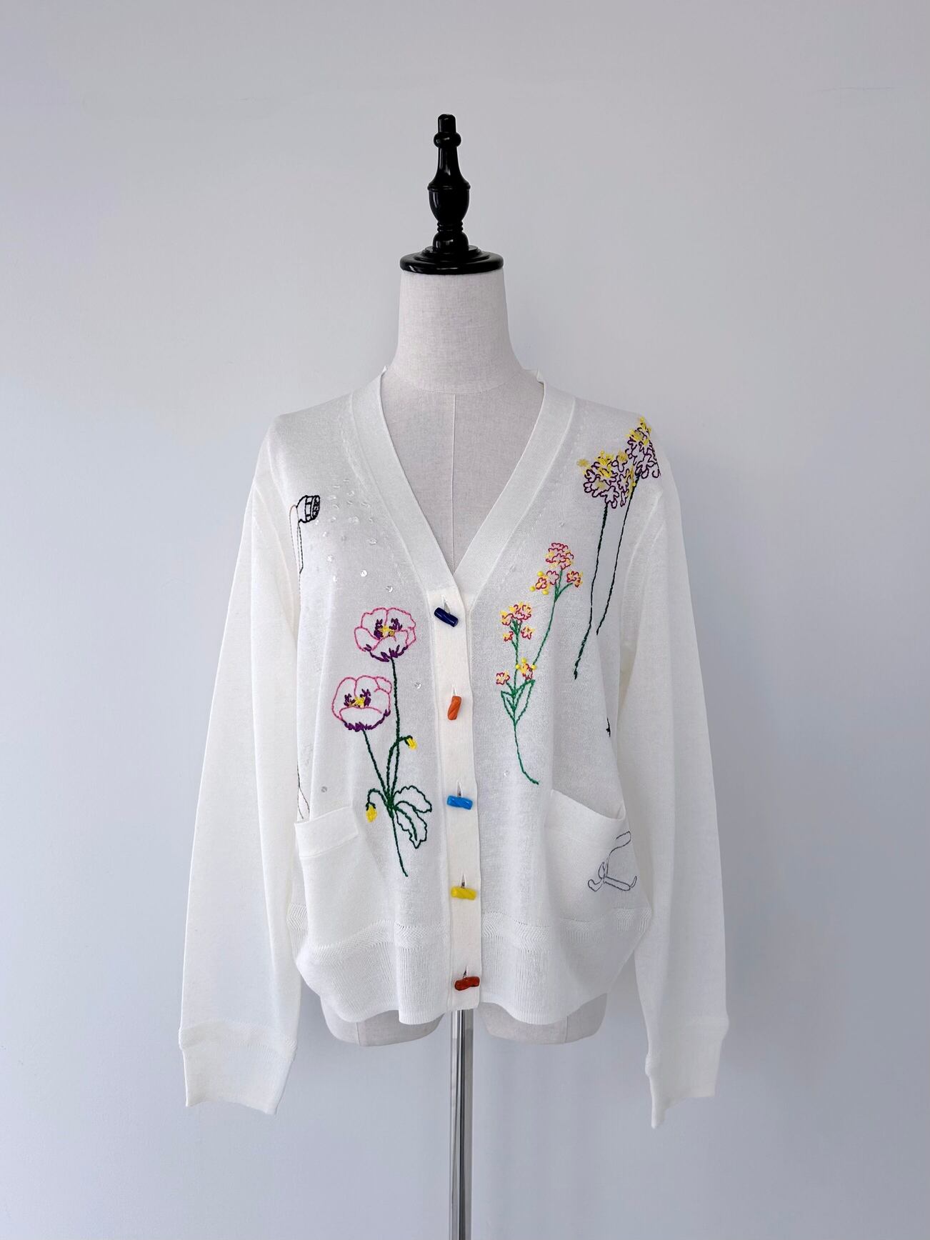 【MUVEIL】 ガーデニング刺繍カーディガン ミュベール ホワイト ハンド刺繍 アクリル MA251KCD001 KOKO