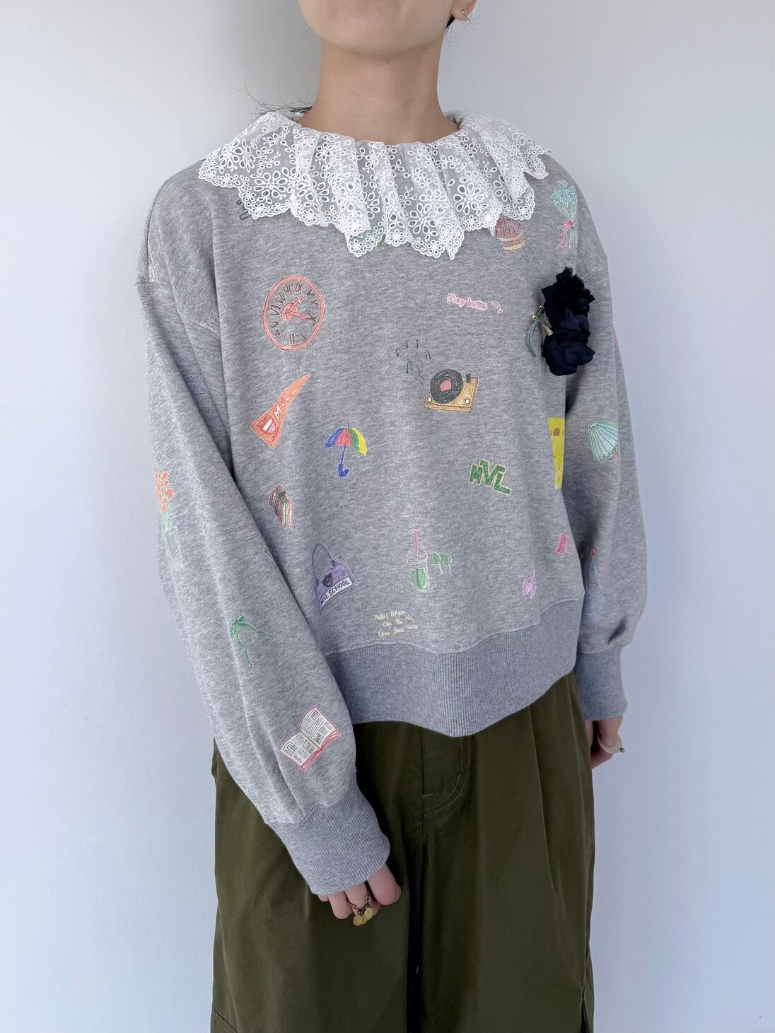 楽天市場】【MUVEIL】 フラワー刺繍裏毛プルオーバー 楽天市場】【MUVEIL】 フラワー刺繍裏毛プルオーバー