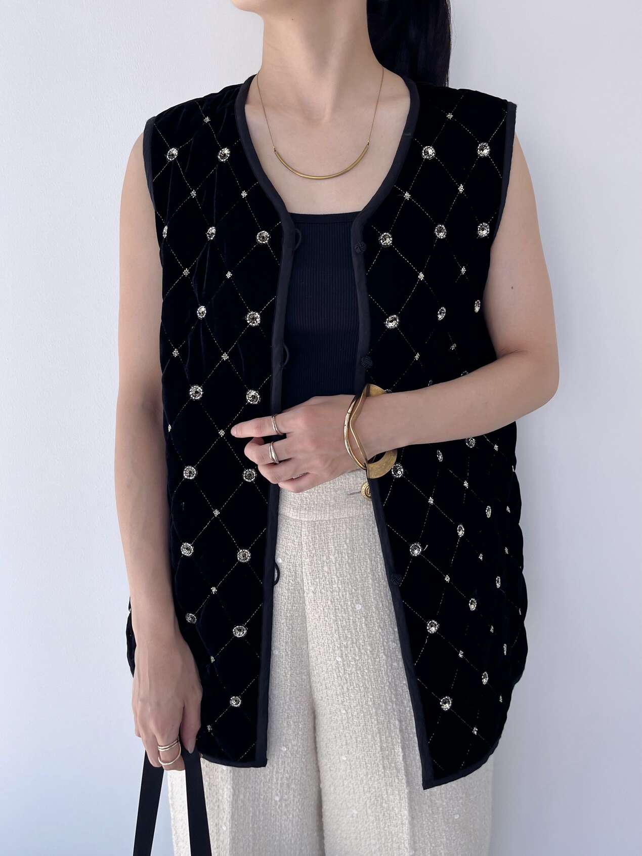 楽天市場】【Sara Mallika】 Cotton Linen Heavy Emb V Neck All