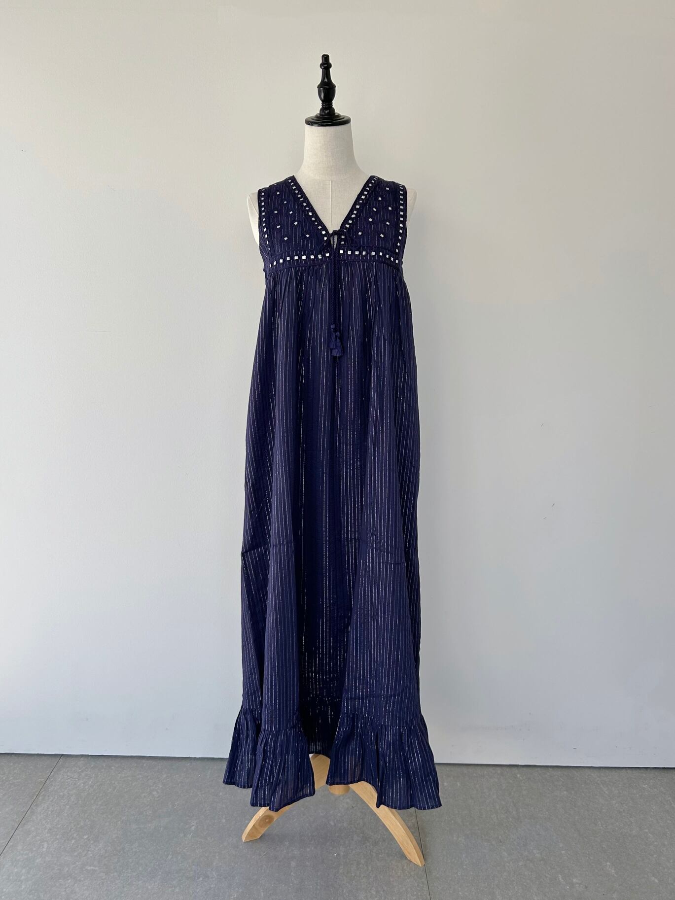 【Sara Mallika】 Cotton Strip Jaquard Mirror Embroidery Dress サラマリカ コットン ストライプ ジャガード ドレス ギャザー Vネック 刺繍リゾート Ecru Yellow Navy 020551SK2 KOKO|KOKO
