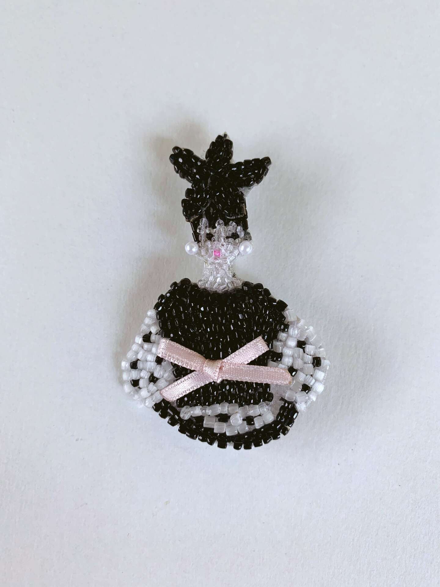 ★パリ五輪★【マコンエレスコワ】手刺繍ブローチ クライミング ☆パリ五輪☆【マコンエレスコワ】手刺繍ブローチ クライミング