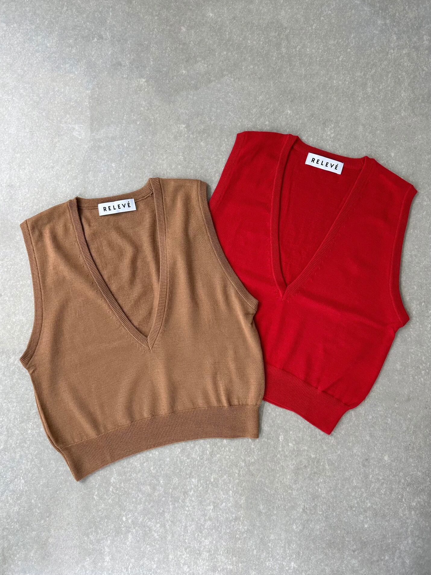 【RELEV&Eacute;】 Vneck Vest ルルヴェ Vネック ベスト ゆったりシルエット レイヤード ウール Red Camel 25AW-RLV12-1 KOKO｜KOKO