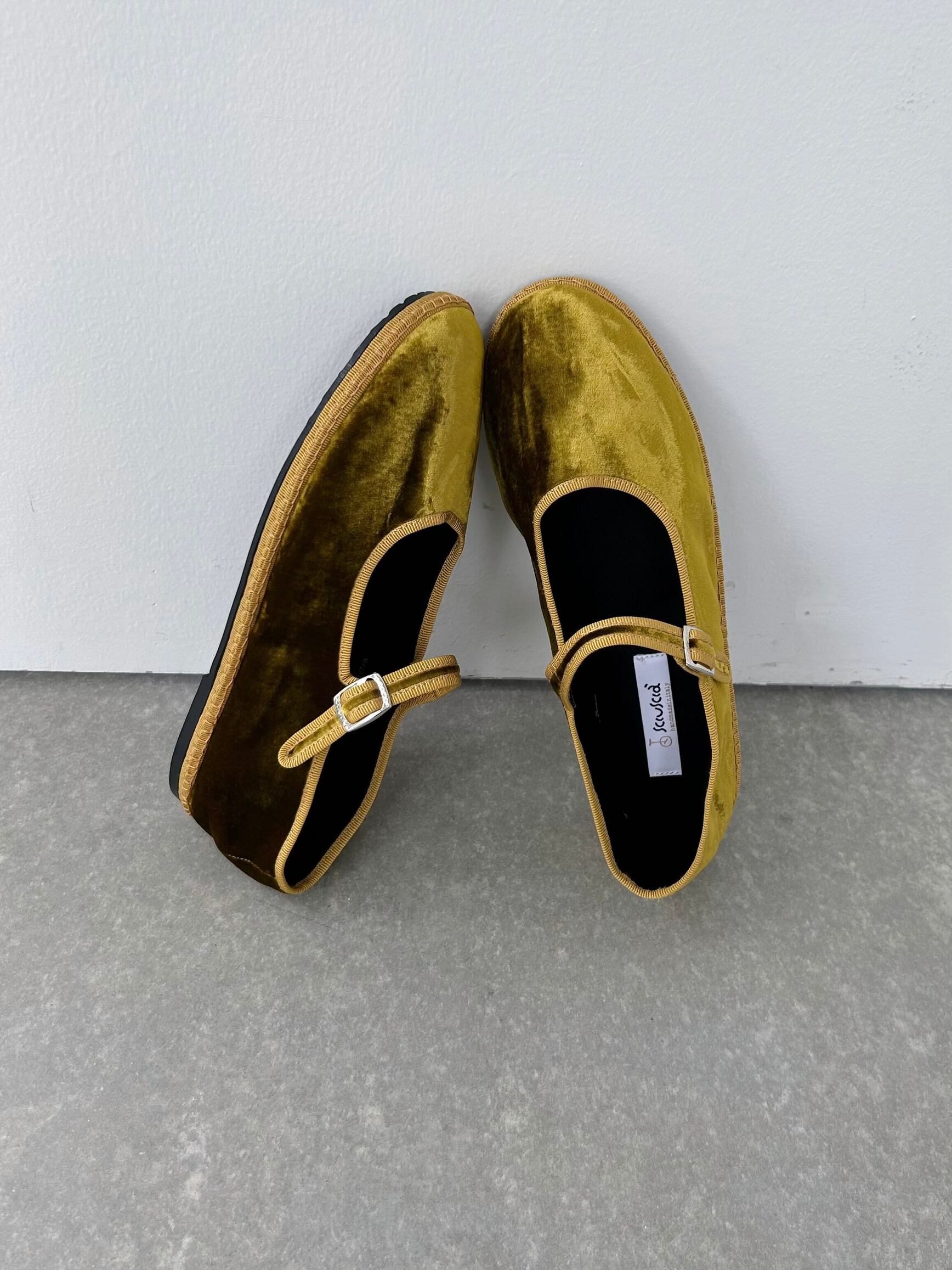 【Sciuscià】 MARYJANE MIMOSA シューシャ メリージェーン ストラップシューズ フラット ベロア Yellow 差し色 S25AW_LSESV/#03 KOKO|KOKO