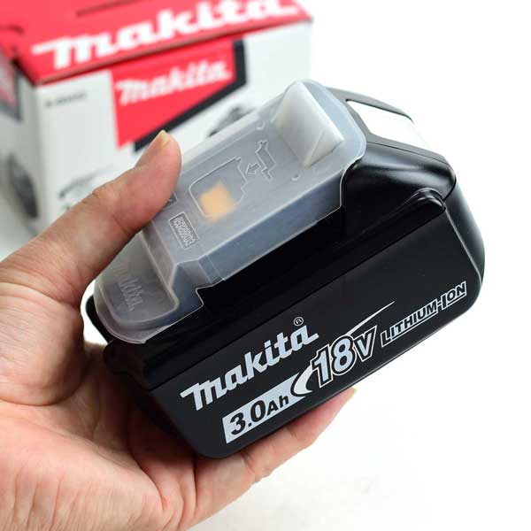 マキタ  蓄電池 18V 3.0AH BL1830B A-60442 完全無欠 箱入