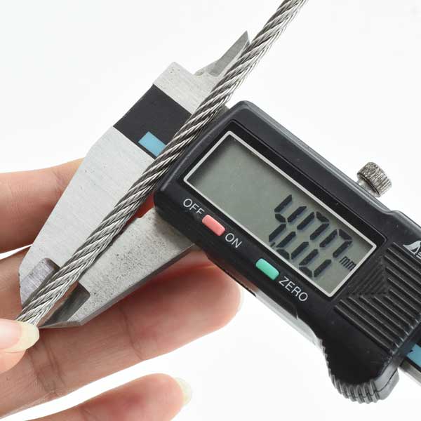 ステンレス-ワイヤーロープ-【7x7】-SUS304-太さ4mm-長さ100M:ニッサンスチール-SUS77-4-100|建築金物のこまき5金・あかばね金物