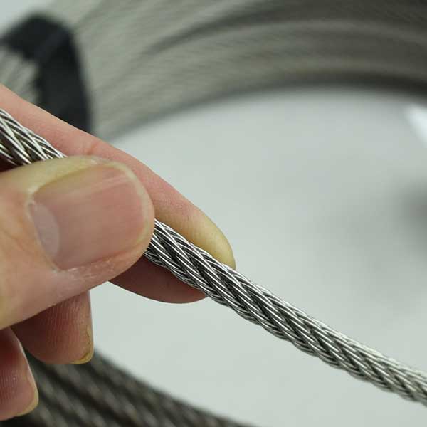 ステンレス-ワイヤーロープ-【7x7】-SUS304-太さ5mm-長さ50M:ニッサンスチール-SUS77-5-50|建築金物のこまき5金・あかばね金物