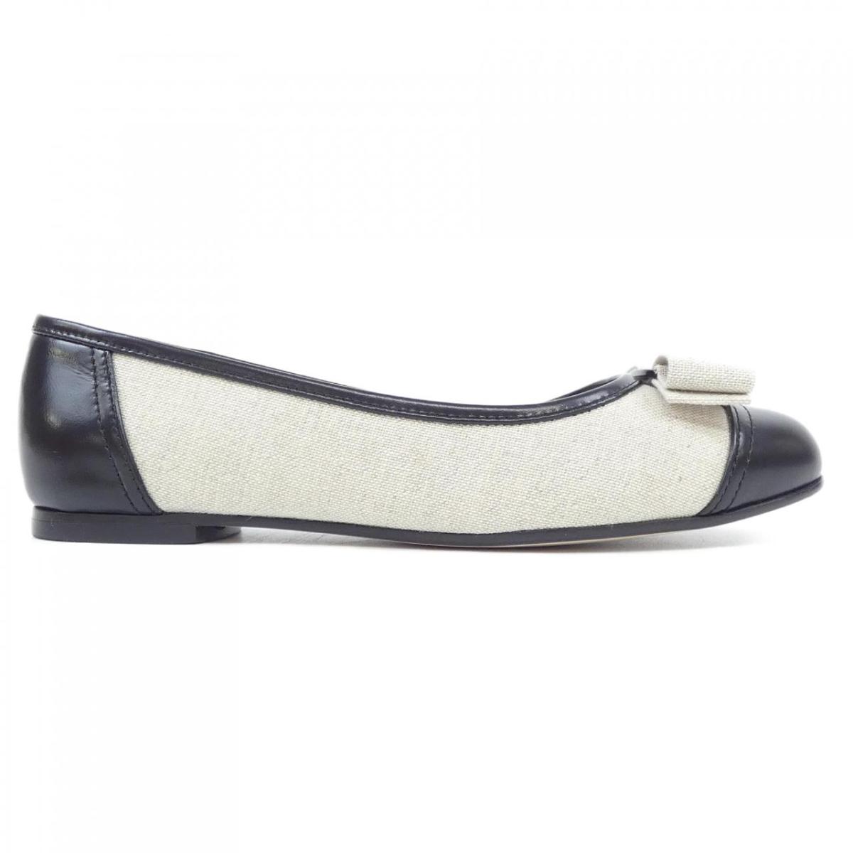 サルヴァトーレフェラガモ SALVATORE FERRAGAMO 木目細かシューズ【中古】
