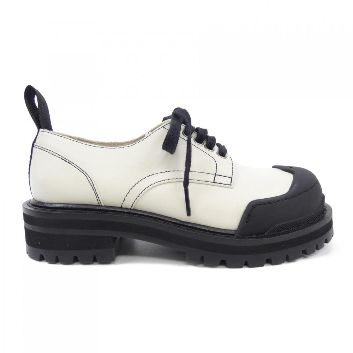 楽天市場】MARNI マルニ MOMR002502 スクエアトゥ レザーコイン