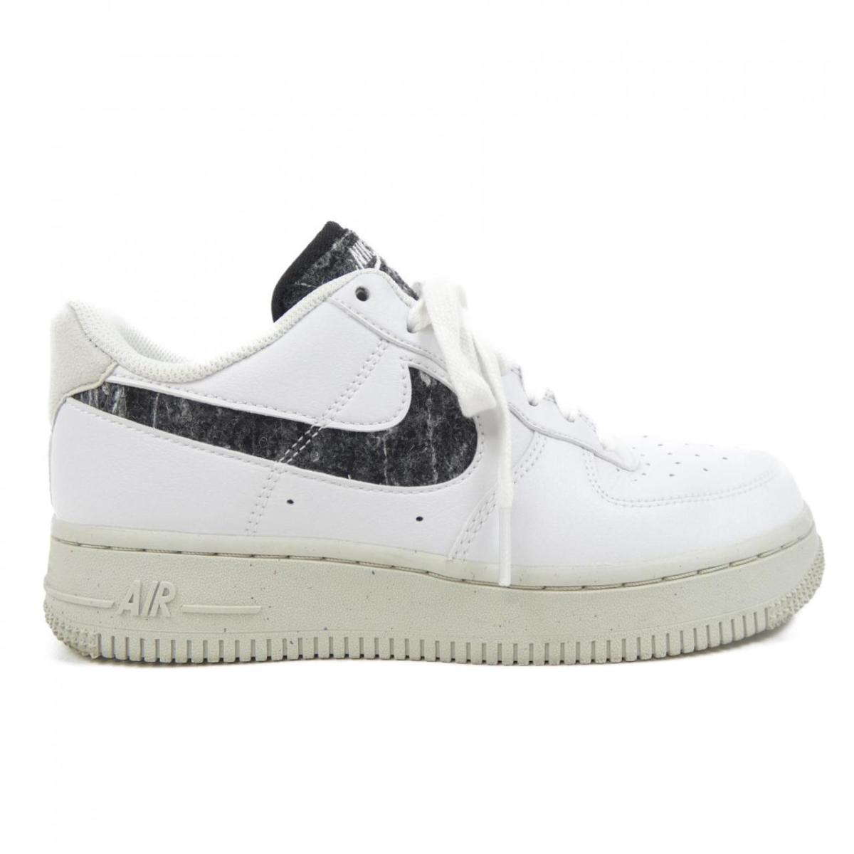 ナイキ NIKE スニーカー【中古】