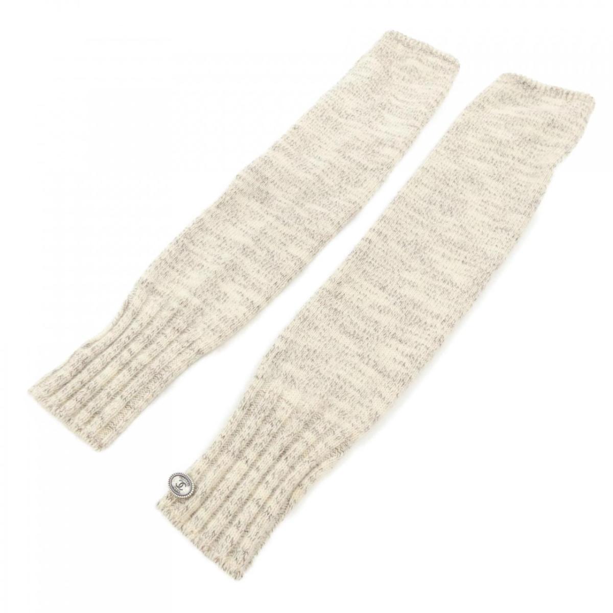 【美品】CHANEL シャネル リストバンド リアルファー ラビット 白 美品】CHANEL シャネル リストバンド リアルファー ラビット 白