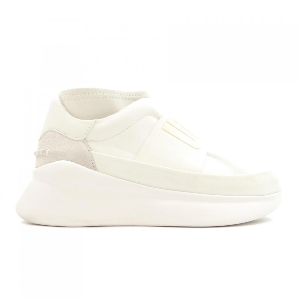 【未使用】UGG  アグ　フラットシューズ24cm、ピンク UGG Australia 「UGG」 ローカットスニーカー 24.5cm ピンク