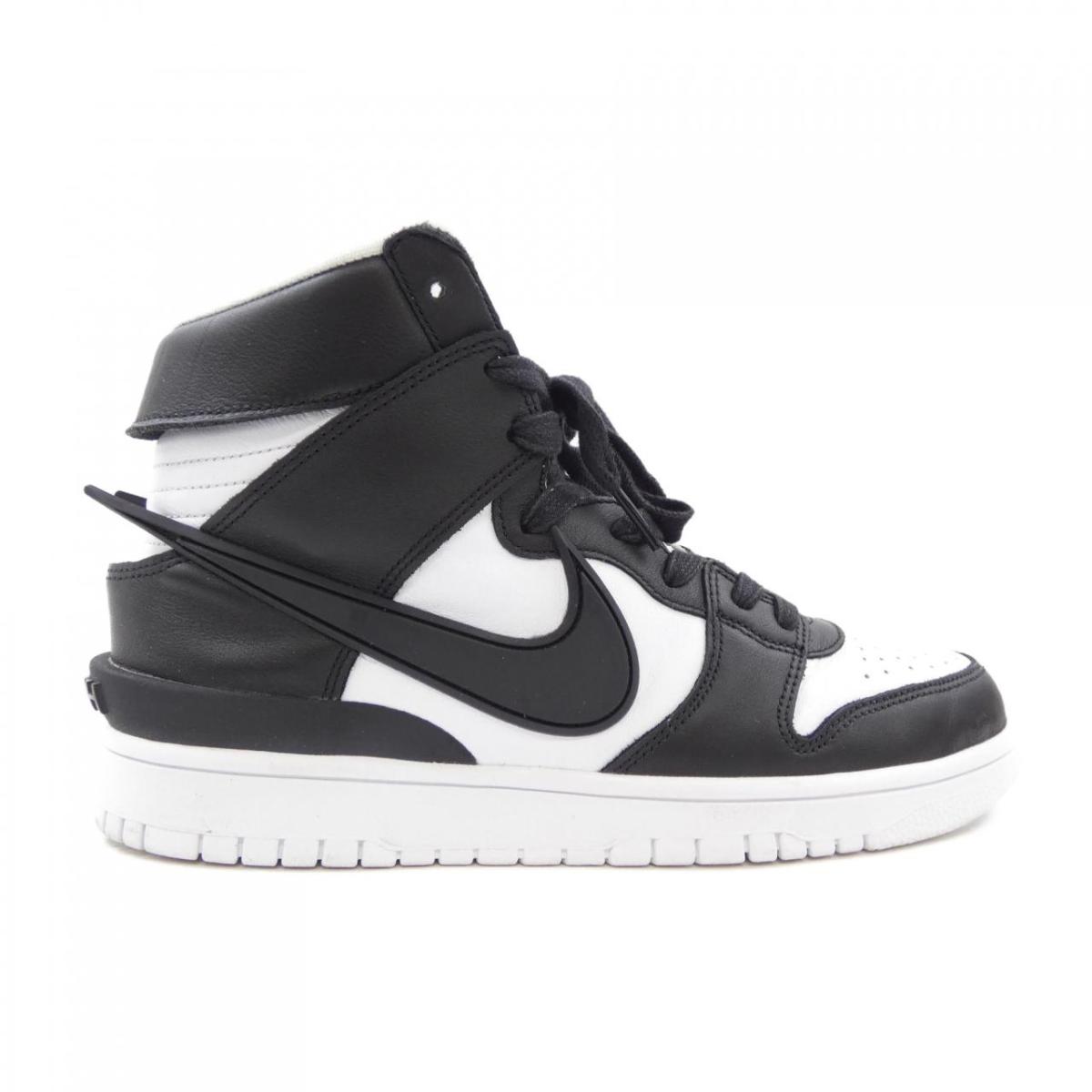 ナイキ NIKE スニーカー【中古】