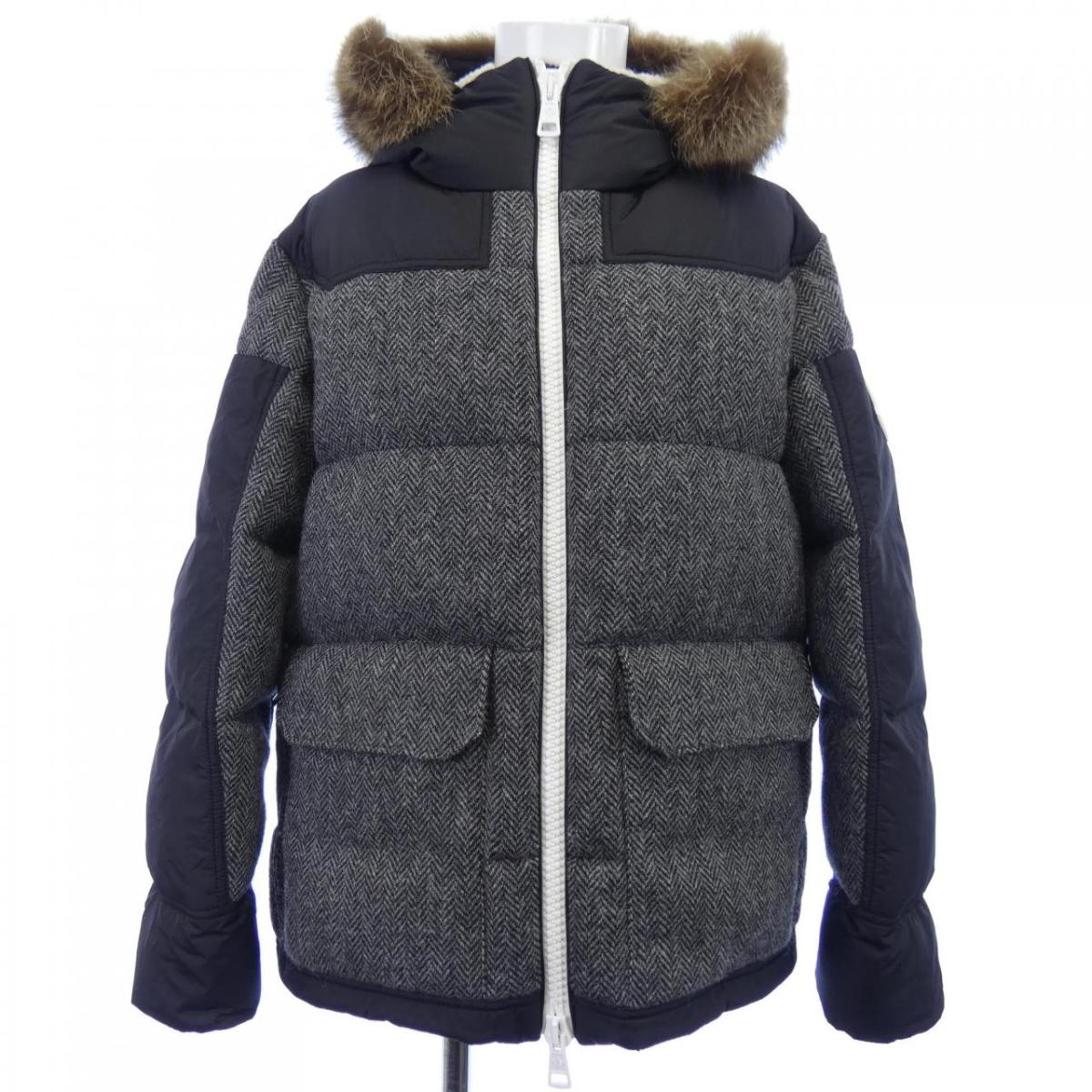 モンクレール MONCLER ダウンジャケット【中古】