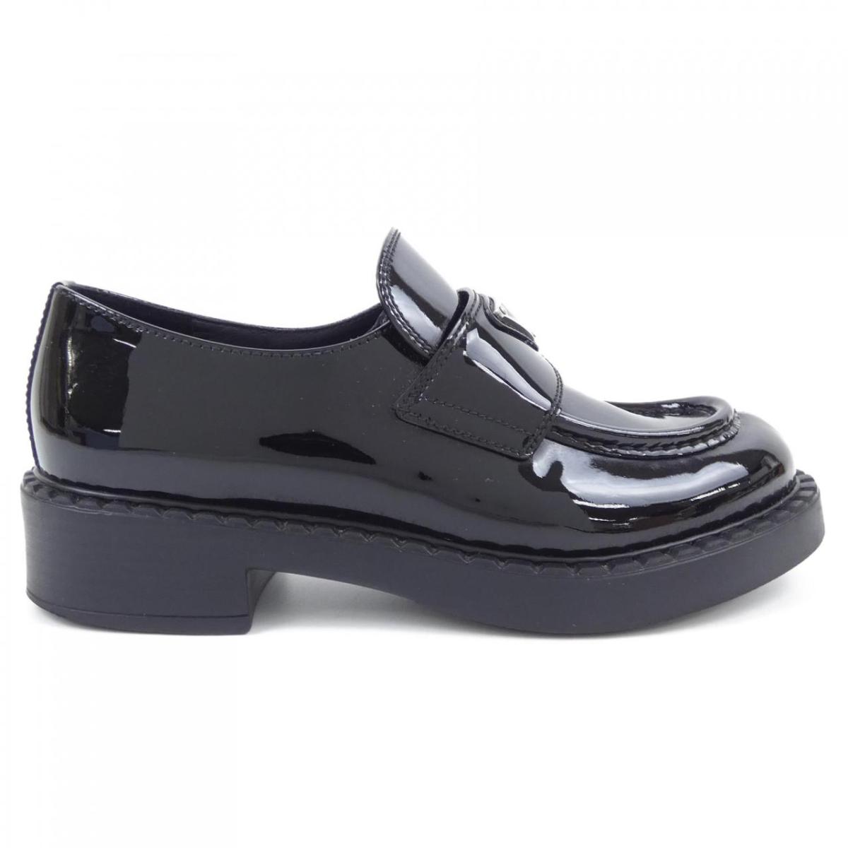 楽天市場】プラダ モノリス ポインテッドトゥ 厚底 三角ロゴ