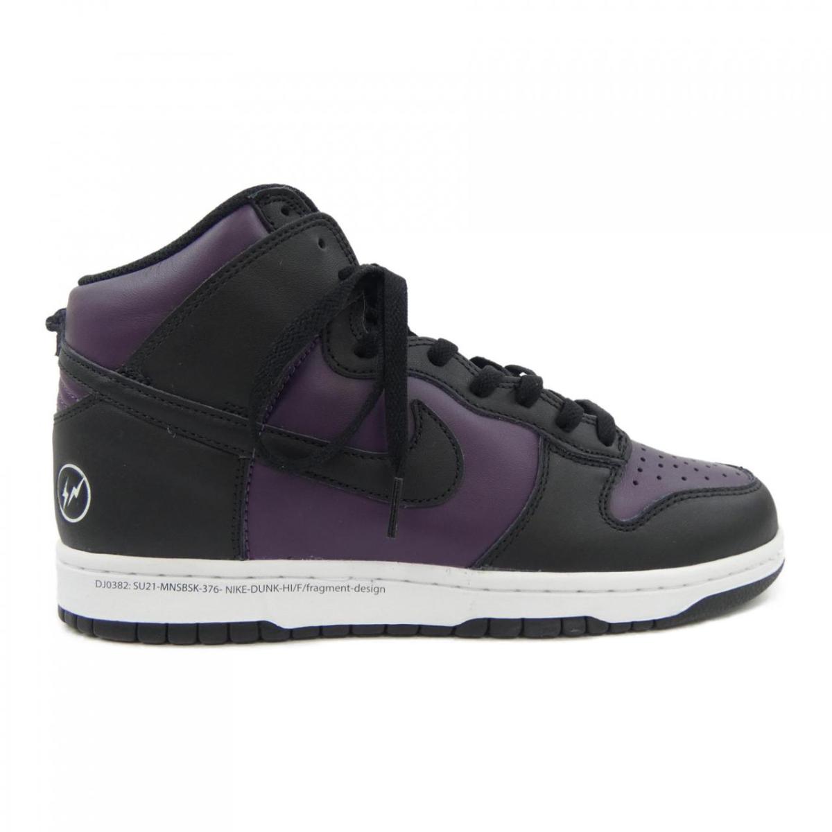 ナイキ NIKE DJ0382-600 スニーカー【中古】