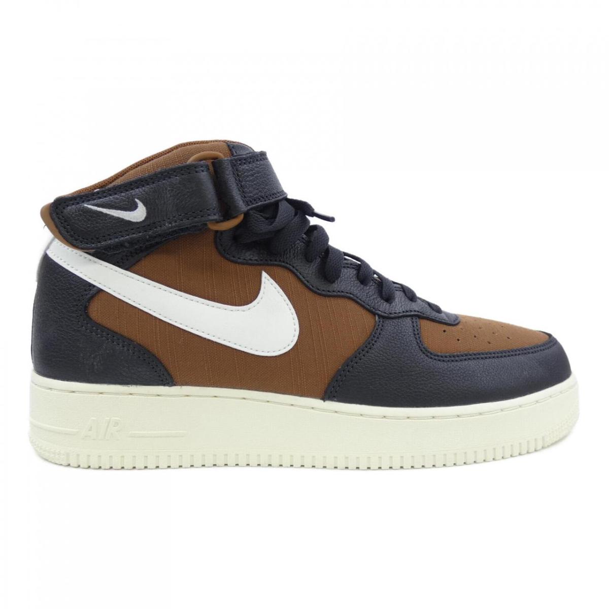 ナイキ NIKE DQ8766-100 スニーカー【中古】