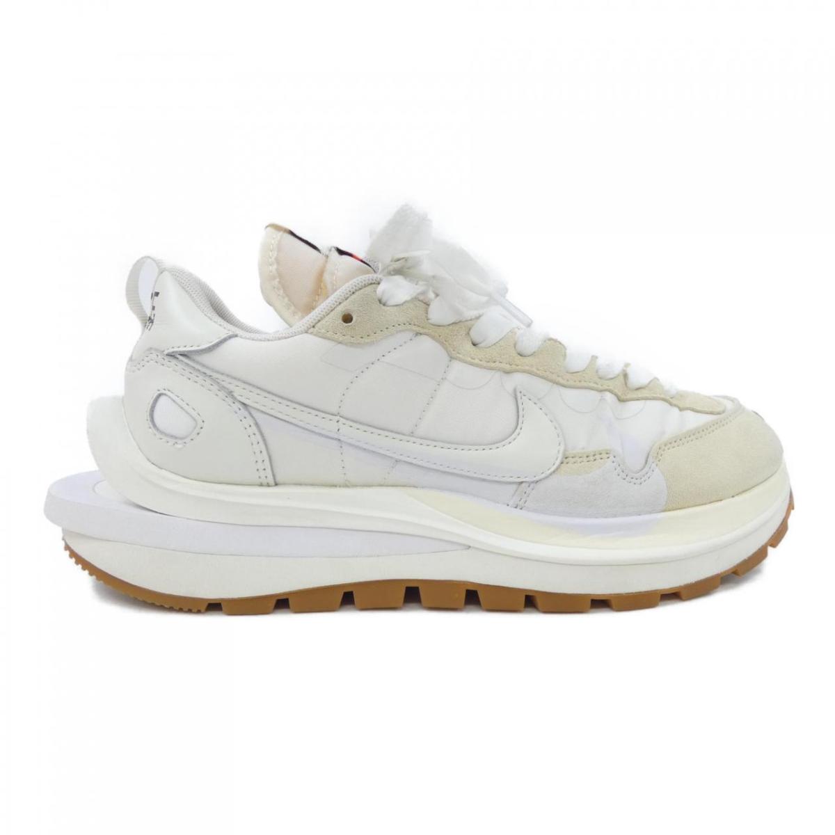 ナイキ NIKE DD1875-100 スニーカー【中古】