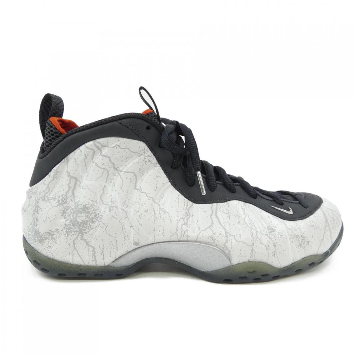 ナイキ NIKE HF6367-001 スニーカー【中古】｜KOMEHYO ONLINESTORE 店