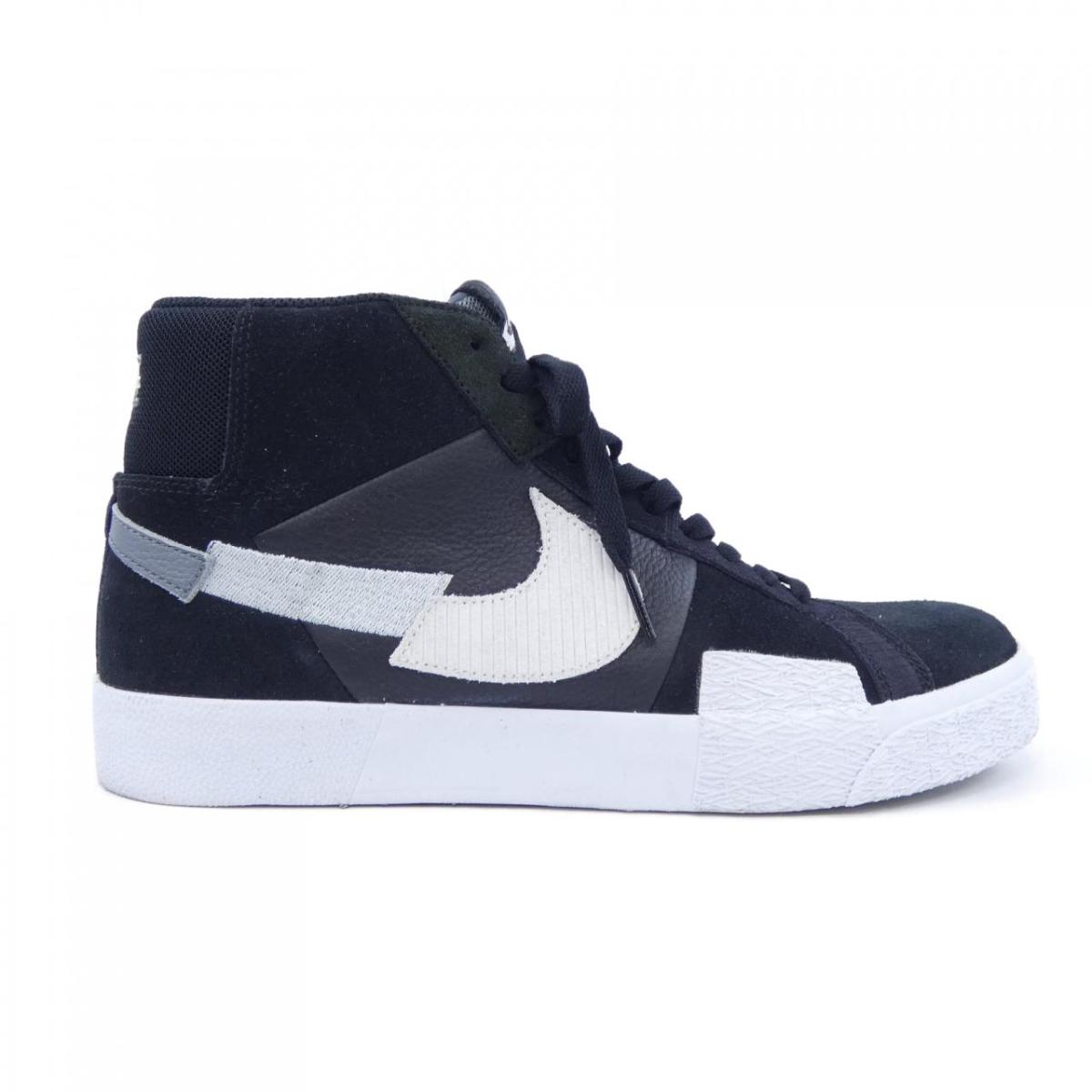 ナイキ NIKE DA8854-001 スニーカー【中古】