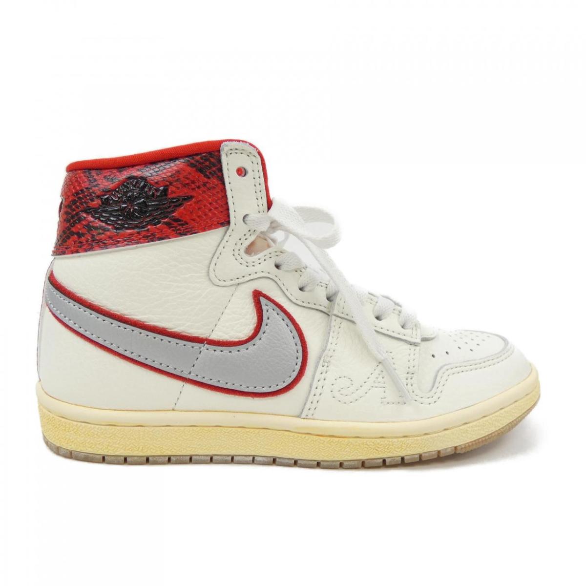 ナイキ NIKE FN8675-100 スニーカー【中古】 9,576円